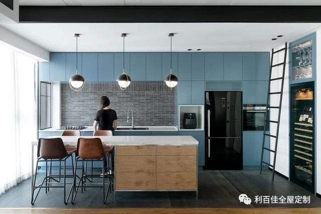蓝色厨房设计